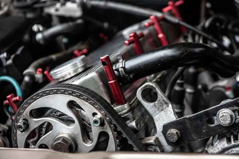 Kit de distribution : ce qu&rsquo;il contient et pourquoi tout changer d&rsquo;un coup